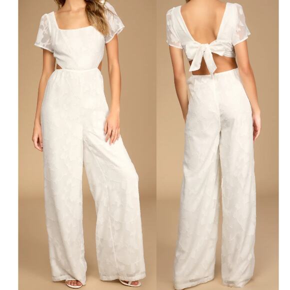 LULU'S Sz S Romantic Desire Ivory Floral Burnout Tie-Back Jumpsuit  NEW 0b7 - Picture 1 of 9